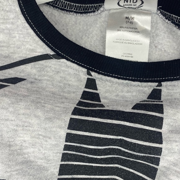 Grey Batman Crewneck Sweatshirt - Size 7-8 - Picture 3 of 3